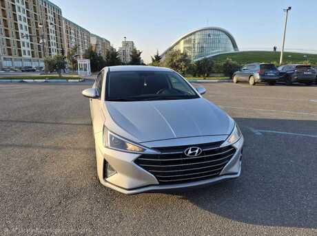 Hyundai Elantra 2019