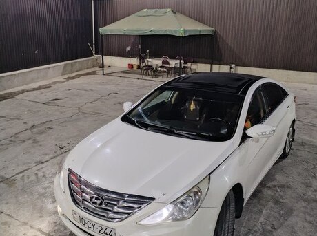 Hyundai Sonata 2010