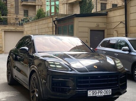 Porsche Cayenne GTS 2024