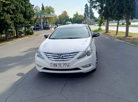 Hyundai Sonata 2010