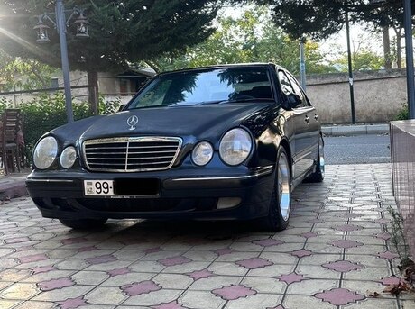 Mercedes E 240 2002