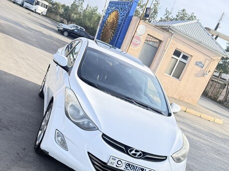 Hyundai Elantra 2013