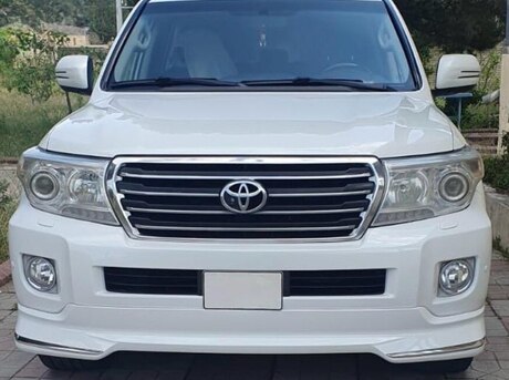 Toyota Land Cruiser 2011