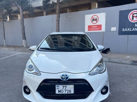 Toyota Aqua 2015