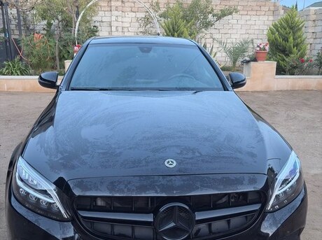 Mercedes  2017