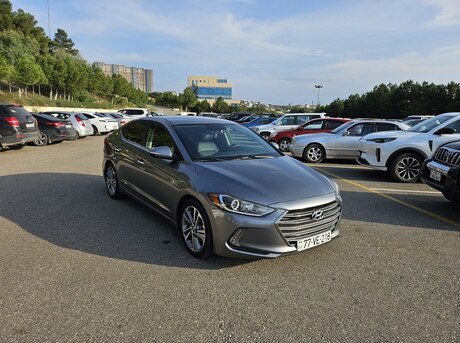Hyundai Elantra 2016