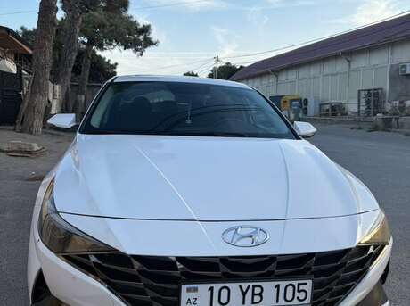 Hyundai Elantra 2022