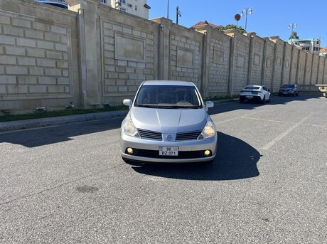 Nissan Tiida 2008
