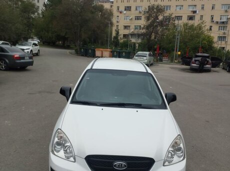Kia Carens 2010