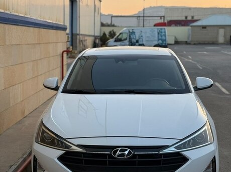 Hyundai Elantra 2019