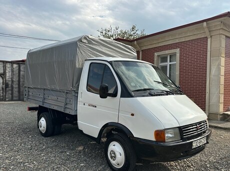 GAZ 2705 2001