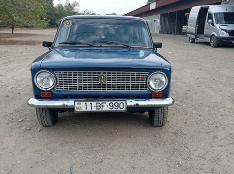 LADA (VAZ) 21011 1985