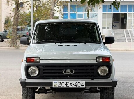 LADA (VAZ) Niva 2015