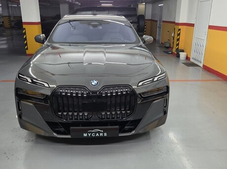 BMW i7 2023