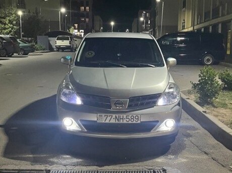 Nissan Tiida 2011