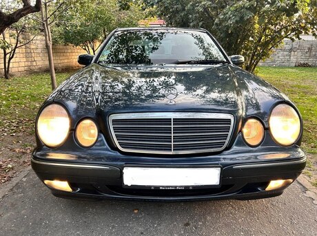 Mercedes E 220 2000