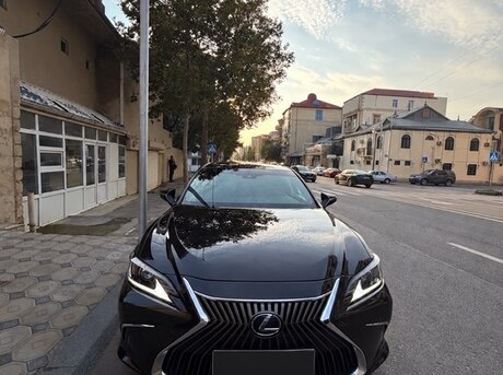 Lexus ES 300h 2020
