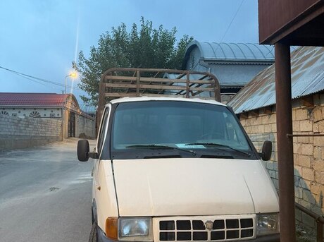 GAZ  2000