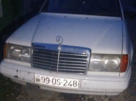 Mercedes  1987