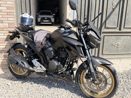 Yamaha  2022