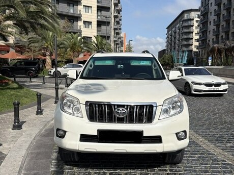 Toyota Land Cruiser Prado 2011