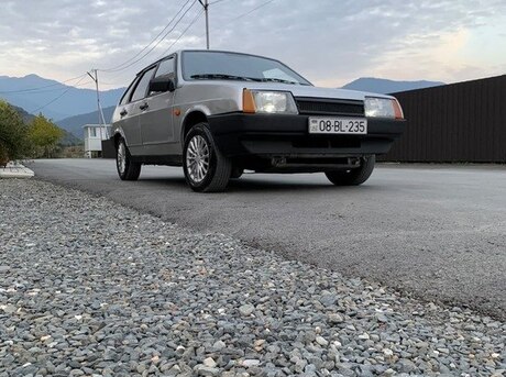 LADA (VAZ) 2109 2002