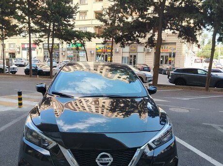 Nissan Sunny 2022