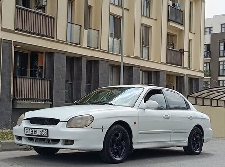 Hyundai Sonata 2001