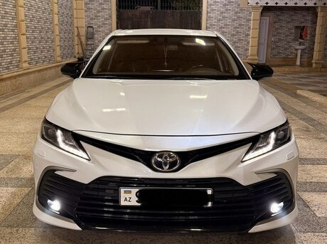 Toyota Camry 2021