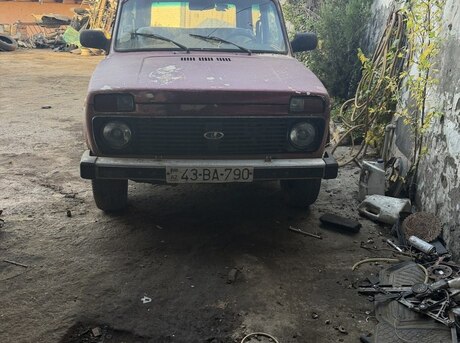 LADA (VAZ) Niva 1989