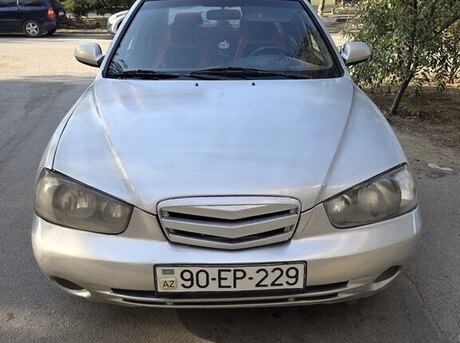 Hyundai Elantra 2001