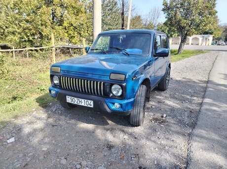 LADA (VAZ) Niva 2015