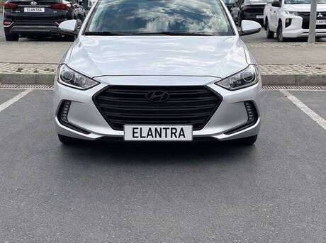 Hyundai Elantra 2017