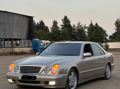 Mercedes E 220 1999