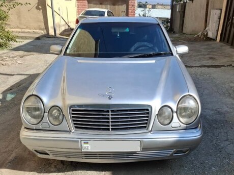 Mercedes E 240 1999