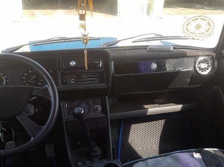 LADA (VAZ) 2107 2001