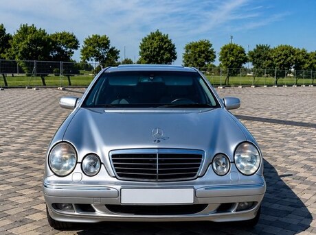Mercedes E 220 2000