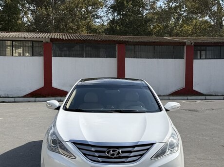 Hyundai Sonata 2010