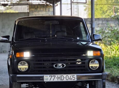 LADA (VAZ) Niva 2013