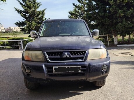 Mitsubishi Pajero 2003