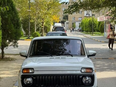 LADA (VAZ) Niva 2012