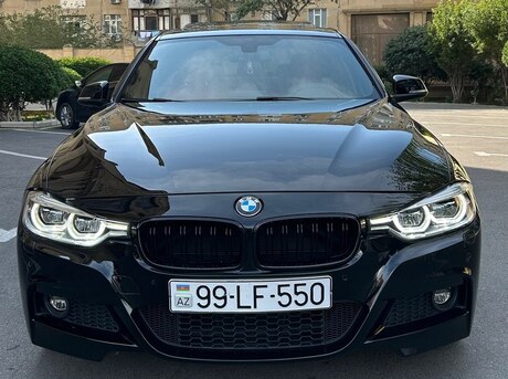 BMW 330 2018