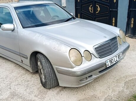 Mercedes E 220 2001