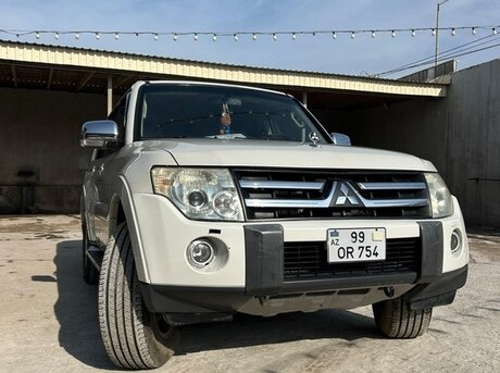 Mitsubishi Pajero 2008
