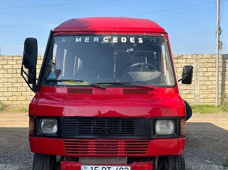 Mercedes 208 D 1990