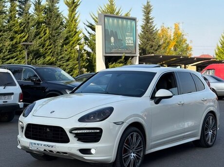 Porsche Cayenne GTS 2010