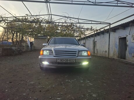 Mercedes 200 E 1995