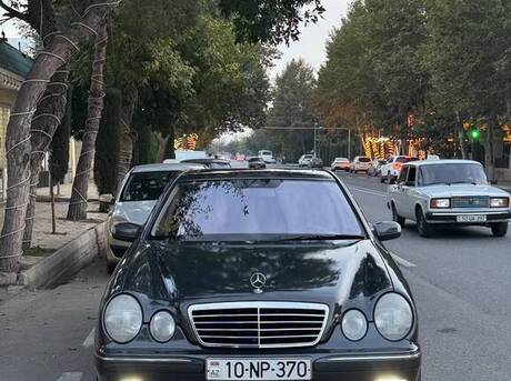 Mercedes E 270 2000