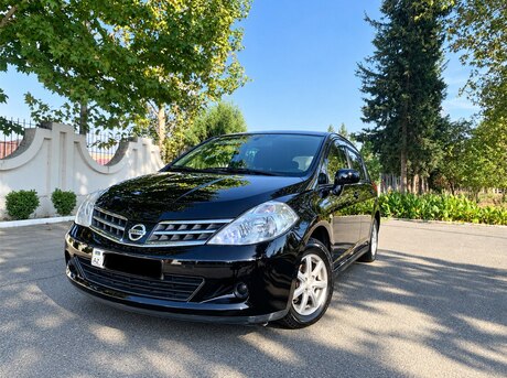 Nissan Tiida 2012