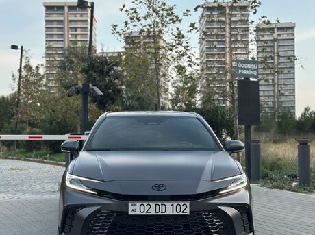 Toyota Camry 2025